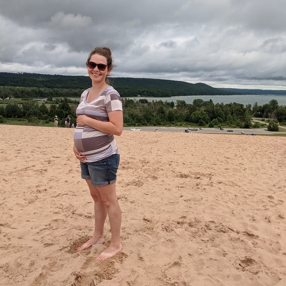 Meet your Posher, Ashley - Picture 1 of 1